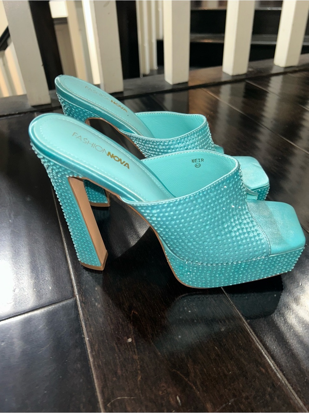 Sold out Fashion Nova Turquoise blue studded Embellished Platform Heels sz 8